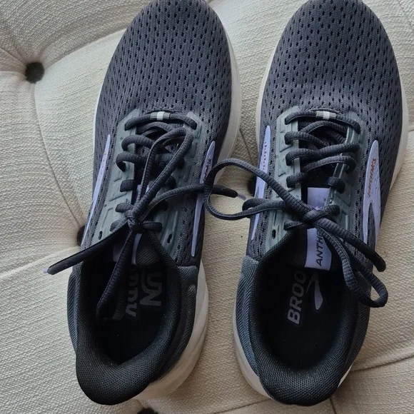 Brooks Anthem 6 Size 7.5 Steel Gray/Lavender Accents Athletic Shoes. Retail $93. - Picture 2 of 9
